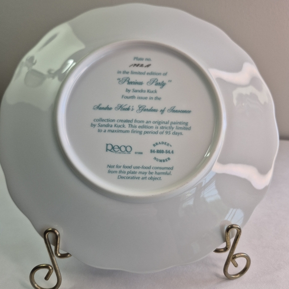 Decorative Angel Plate Gold Trim "Precious Party" Collection Sandra Kuck - Picture 3 of 4